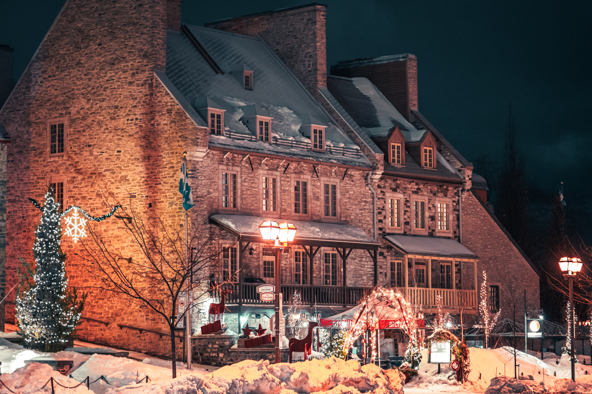 Night time in Quebec City of a historic building